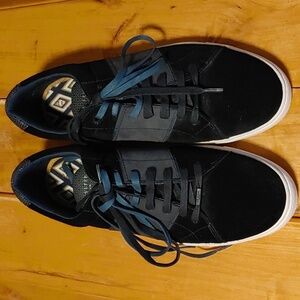 TED BAKER MEN'S DANNEZ TWO-TONE SUEDE LACE UP SNEAKER